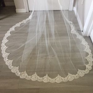 Lace Ivory Cathedral Veil